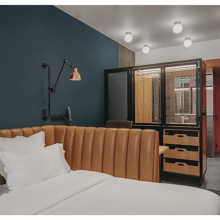 1.75 Paris Le Charme Hotel Exterior photo