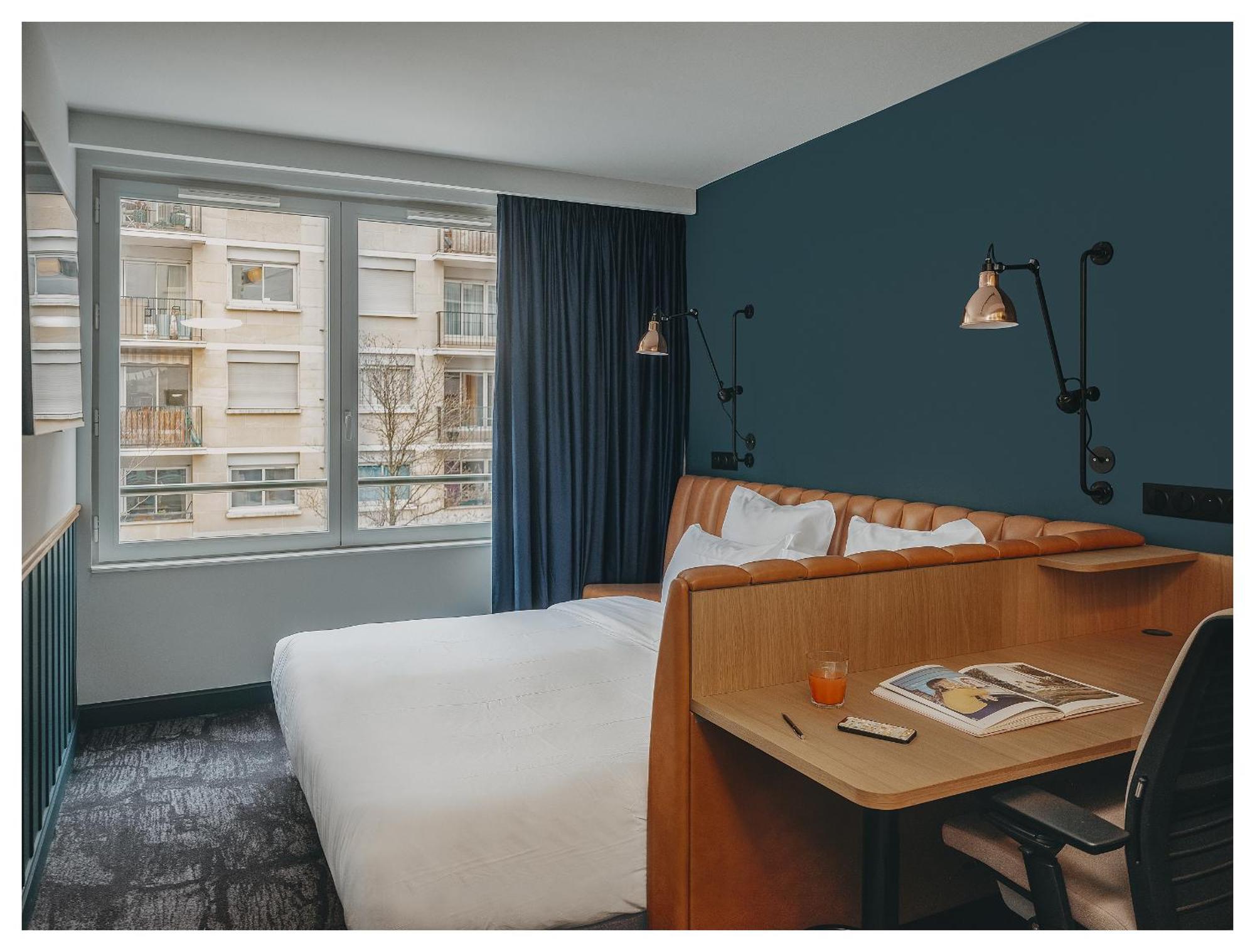 1.75 Paris Le Charme Hotel Exterior photo
